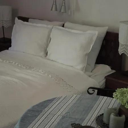 Darina Bed & Breakfast 2*